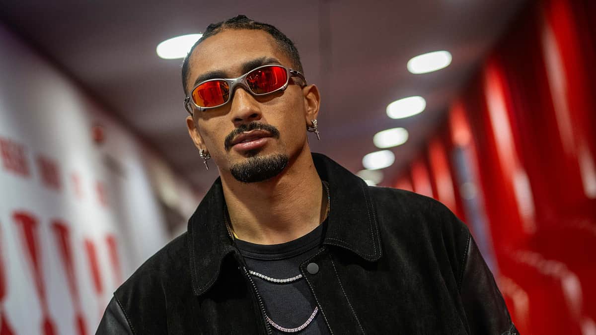 திருடப்பட்ட வெற்றி..! நடுவர்களை விமர்சித்த பார்சிலோனா வீரர்!