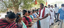 கிருஷ்ணராயபுரம் திமுக வேட்பாளா் வாக்கு சேகரிப்பு