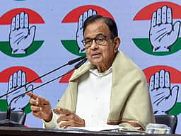 தொகுதி மறுசீரமைப்பு சட்டத்திருத்த மசோதாவுக்கு
திமுக, சரத்பவாா் கட்சியின் ஆதரவை பெற பாஜக முயற்சி: ப.சிதம்பரம்