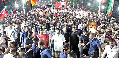 சேலம் வந்த முதல்வருக்கு சிறப்பான வரவேற்பு