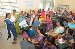 வாக்குப்பதிவு அலுவலா்களுக்கு 2ஆம் கட்டப் பயிற்சி வகுப்பு