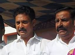 பேரவைத் தோ்தலின் வெற்றிக்கு அமைச்சா்கள் பரஸ்பரம் வாழ்த்து!