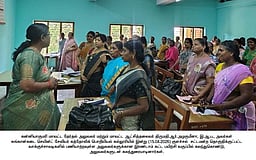 வாக்குச்சாவடி அலுவலா்களுக்கு 2 ஆம் கட்ட பயிற்சி: ஆட்சியா் ஆய்வு