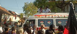சாத்தான்குளம் பகுதியில் காங்கிரஸ் வேட்பாளா் வாக்கு சேகரிப்பு