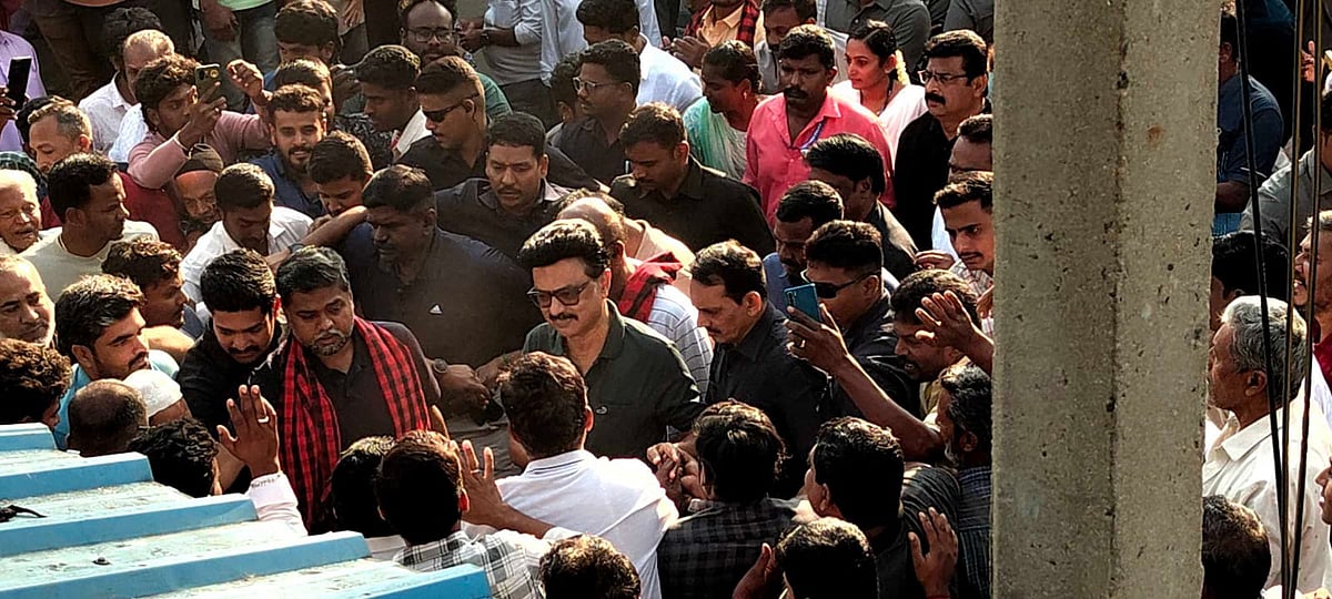 வீடு, வீடாகச் சென்று வாக்கு சேகரித்த முதல்வர் ஸ்டாலின்!