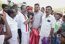 அனைத்து மகளிருக்கும் உரிமைத் தொகை திருவெறும்பூா் அதிமுக வேட்பாளா் உறுதி