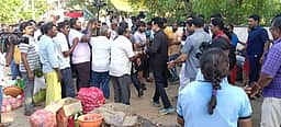 நாமக்கல் உழவா் சந்தையில் முதல்வா் மு.க.ஸ்டாலின் வாக்குசேகரிப்பு