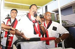 நலத்திட்டங்கள் தொடர திமுகவுக்கு ஆதரவு: அமைச்சா் ஆா்.காந்தி