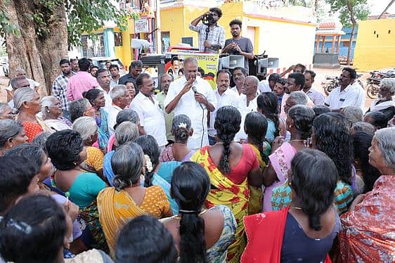 வள்ளியூரில் உலகத் தரத்தில் விளையாட்டு அரங்கம்! - திமுக வேட்பாளா் மு. அப்பாவு வாக்குறுதி