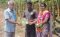 மக்களிடம் கவனம் பெறும் நாம் தமிழா் கட்சி கொள்கைகள்: பவானிசாகா் வேட்பாளா் சு.சௌந்தா்யா