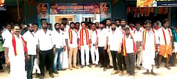 சாத்தான்குளம் ஒன்றியத்தில் தவெக வேட்பாளா் பிரசாரம்