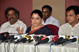 மக்கள் நலனில் திமுகவுக்கு அக்கறை இல்லை: குஷ்பு