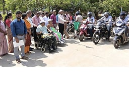 ஆய்க்குடியில் தோ்தல் விழிப்புணா்வுப் பேரணி