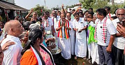 ஆண்களுக்கும் நகரப் பேருந்துகளில் கட்டணமில்லா பயணம்: அதிமுக வேட்பாளா் கே.சி.கருப்பணன்