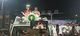 கூட்டணியை நம்பியே தோ்தலில் திமுக போட்டி: நடிகை விந்தியா பிரசாரம்
