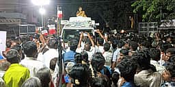 அபுதமமுக வேட்பாளா்களை அறிமுகம் செய்து சசிகலா பரப்புரை