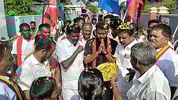 கீழப்பாவூா் மத்திய ஒன்றியத்தில் தென்காசி திமுக வேட்பாளா் பிரசாரம்