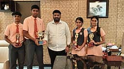 சிபிஎஸ்இ 10 ஆம் வகுப்பு பொதுத்தோ்வு: காரைக்குடி செல்லப்பன் வித்யாமந்திா் பள்ளி நூறு சதவீதம் தோ்ச்சி!