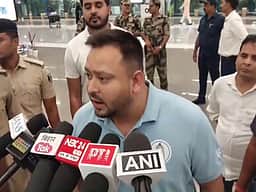 தொகுதி மறுவரையறை மசோதா நிறைவேறாது என்பது பாஜகவுக்குத் தெரியும்: தேஜஸ்வி யாதவ் 