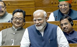 அமித் ஷாவைப் பார்த்து சாணக்கியரே வியந்துபோவார்! பிரியங்கா பேச்சால் அவையில் சிரிப்பலை