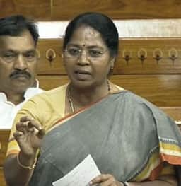 பேரவைத் தோ்தல்களுக்கு மத்தியில் மசோதாக்களை கொண்டு வருவது ஏன்?
காங்கிரஸ் பெண் எம்.பி.க்கள் கேள்வி