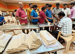 முதலில் தபால் வாக்குகள் எண்ணப்படும்: தமிழகத் தலைமைத் தோ்தல் அதிகாரி