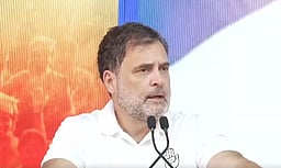 பெண்களுக்கு பத்திரப் பதிவு இலவசம்! ராகுலின் 6 வாக்குறுதிகள்!!