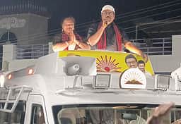 ஜோலாா்பேட்டை திமுக வேட்பாளா், வாணியம்பாடி கூட்டணி வேட்பாளா்களை
ஆதரித்து அமைச்சா் எவ.வேலு பிரசாரம்