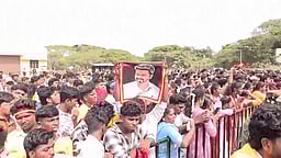 தேர்தல் பிரசாரத்தில் அதிக ஆப்சென்ட் ஆன விஜய்!