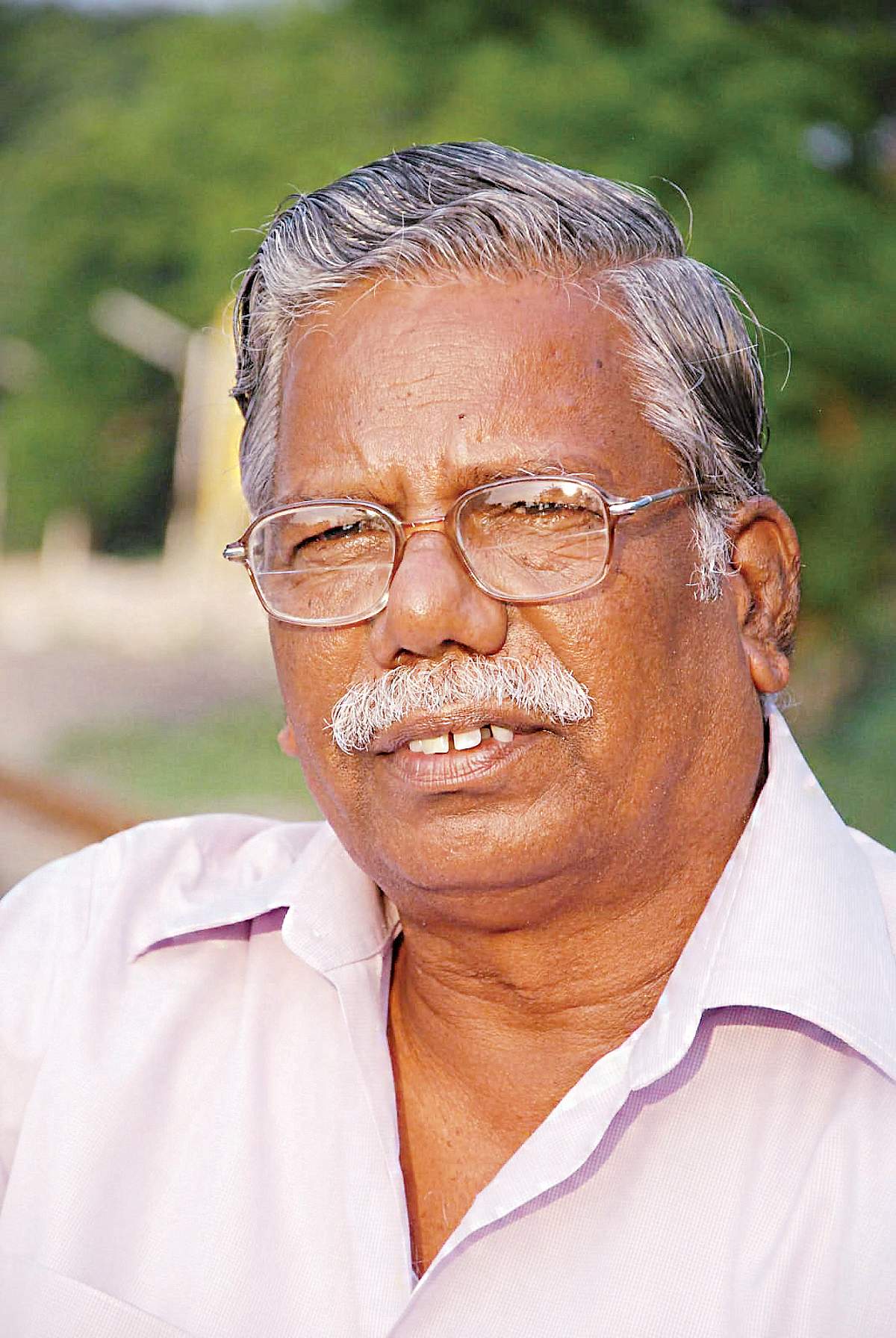 மொழிபெயர்ப்பாளர்களும் இலக்கியவாதிகள்தான்...