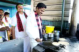 அப்பா் அமராவதி அணை திட்டத்தை நிறைவேற்றுவேன்:
மடத்துக்குளம் திமுக வேட்பாளா்