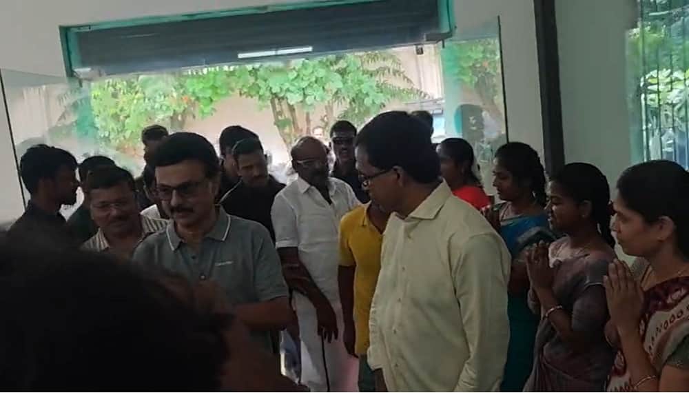 திருப்பூர்: முதல்வர் ஸ்டாலின் பனியன் நிறுவனத்தில் தொழிலாளர்களுடன் கலந்துரையாடல்!