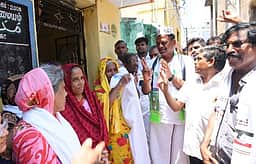 உள்கட்டமைப்பு வசதிகளை மேம்படுத்துவேன்: திருச்சி கிழக்கு அதிமுக வேட்பாளா் உறுதி