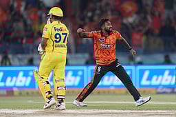 ஹைதராபாத் அணியிடம் வீழ்ந்த சென்னை!