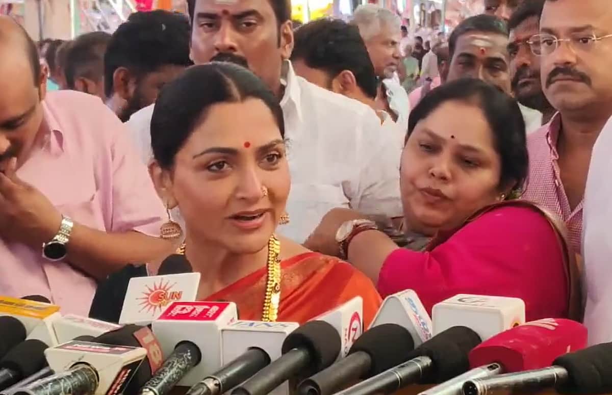 சுந்தர். சி மலிவான பப்ளிசிட்டி செய்பவர் அல்ல: குஷ்பு  