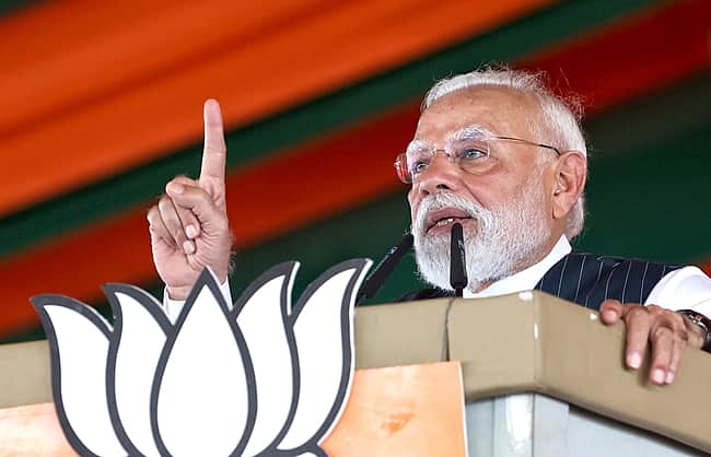 பெண்களுக்கு துரோகம் செய்தது காங்கிரஸ், திரிணமூல்: பாடம் புகட்டப்படும் - மோடி