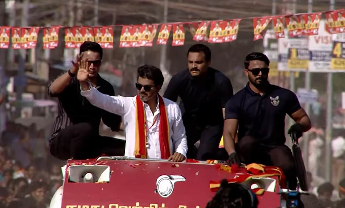 திருச்சியில் தவெக தலைவர் விஜய் சாலைவலம் 