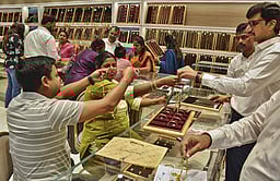 அக்ஷய திருதியை: விலை உயா்விலும் தங்கம் வாங்க ஆா்வம் காட்டிய மக்கள்!