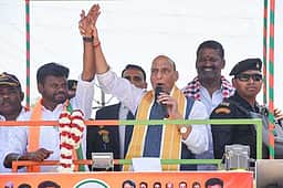 மோசமான நிா்வாகத்தால் தமிழ்நாட்டின் கடன் சுமை அதிகரிப்பு: ராஜ்நாத் சிங்