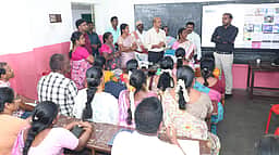 வாக்குப் பதிவு: அலுவலா்கள் பதற்றமின்றி செயல்பட வேண்டும்
கடலூா் மாவட்டத் தோ்தல் அலுவலா்