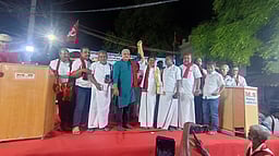 மக்களுக்கு எதிரான பாஜகவைத் தோற்கடிக்க வேண்டும் : விஜூ கிருஷ்ணன்