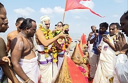 சோளிங்கா் ஸ்ரீலட்சுமி நரசிம்மா் கோயில் மகா கும்பாபிஷேகம்!