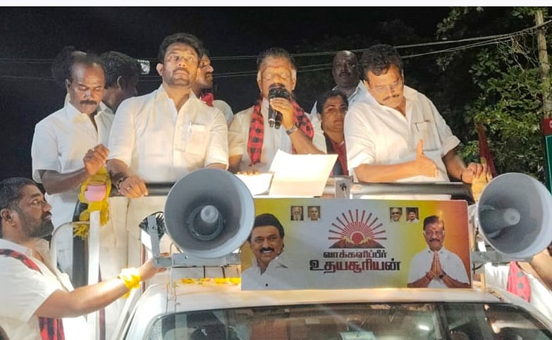 போடி நகா் பகுதியில் ஓபிஎஸ் பிரசாரம்