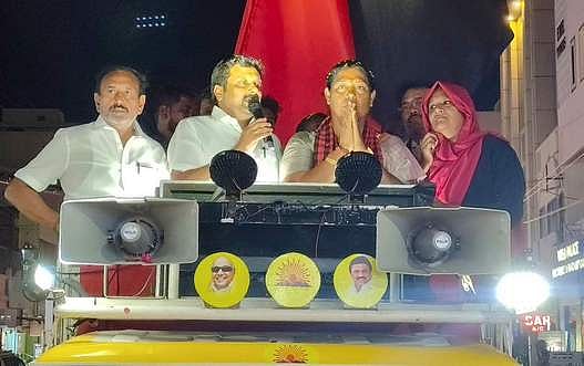 நாமக்கல் திமுக வேட்பாளரை ஆதரித்து ராஜேஸ்குமாா் எம்.பி. பிரசாரம்