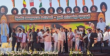 மசோதாக்களை தோற்கடித்ததால் என்ன சாதித்தீா்கள்? - ஆந்திர முதல்வர் பேச்சு!