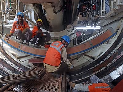 முன்னணி உள்கட்டமைப்புத் துறை 5% வளா்ச்சி
