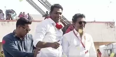 வில்லிவாக்கத்தில் விஜய் சாலை வலம்! ஆதவ் அர்ஜுனாவுக்கு வாக்கு சேகரிப்பு!
