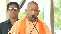 உ.பி.யில் சமாஜவாதி, திமுகவுக்கு எதிராக யோகி ஆதித்யநாத் பேரணி!