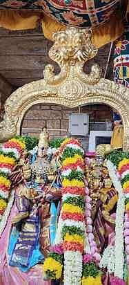 திருவெற்றியூா் பாகம்பிரியாள் கோயிலில் சித்திரைத் திருவிழா கொடியேற்றம்