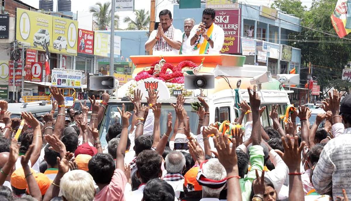 சரவணம்பட்டியில் பி.ஆா்.ஜி. அருண்குமாரை ஆதரித்து அண்ணாமலை பிரசாரம்